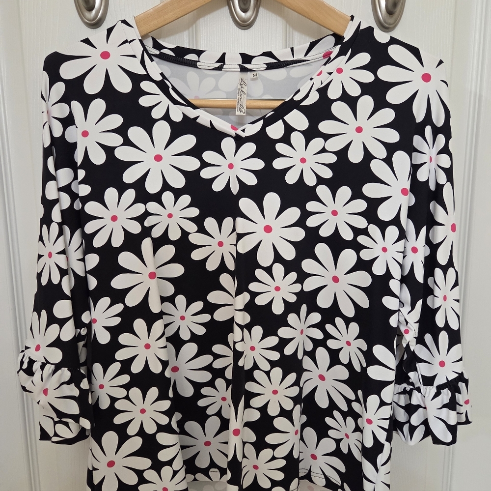 Lulu B Floral Black and White Women's Top